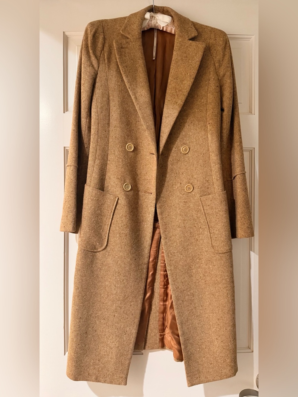 Women’s tan coat wool/lambswool